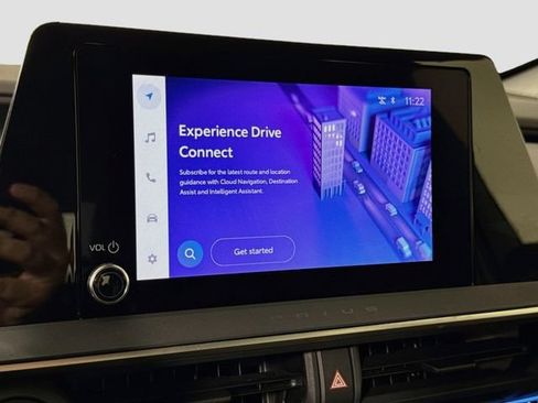 Certified 2025 Toyota Prius XLE FWD image 16