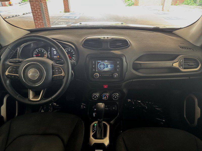Used 2017 Jeep Renegade Latitude AWD/4WD image 17