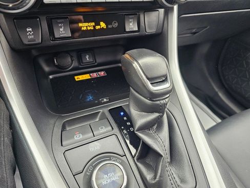 Used 2022 Toyota RAV4 XSE image 37