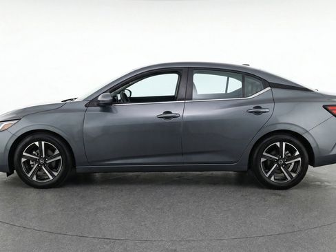 Used 2025 Nissan Sentra SV image 5