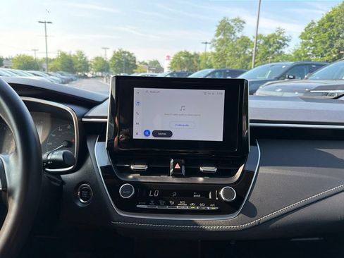 Used 2025 Toyota Corolla SE FWD image 25