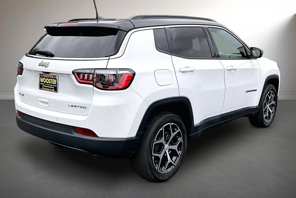 Used 2024 Jeep Compass Limited AWD/4WD image 5