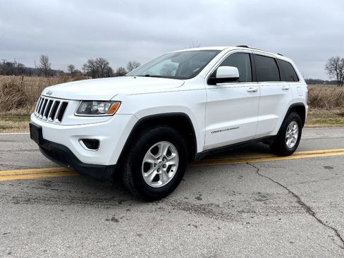 Used 2014 Jeep Grand Cherokee Laredo w/ Quick Order Package 23E image 2