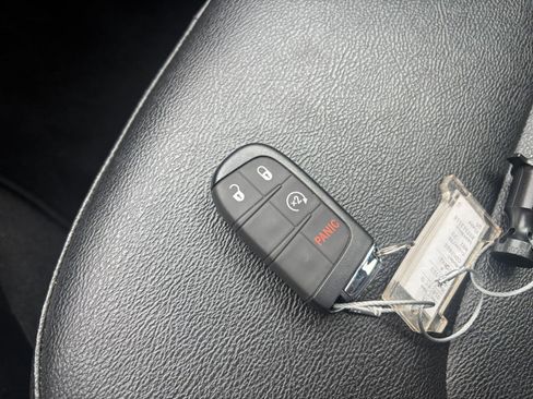 Used 2025 Jeep Compass Limited AWD/4WD image 21