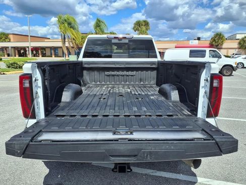 Used 2024 GMC Sierra 3500 Denali Ultimate AWD/4WD image 19