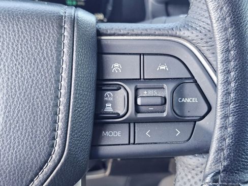 Used 2025 Toyota Tacoma TRD Sport image 22