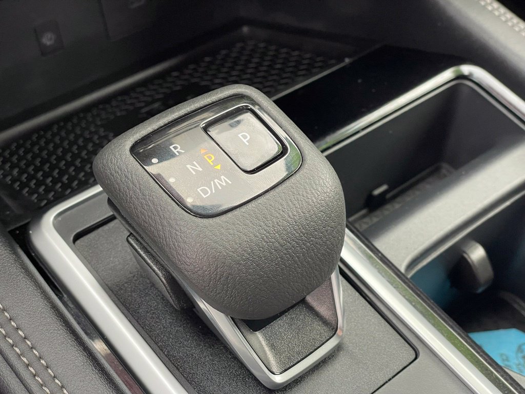 Certified 2025 Nissan Pathfinder Platinum AWD/4WD image 27