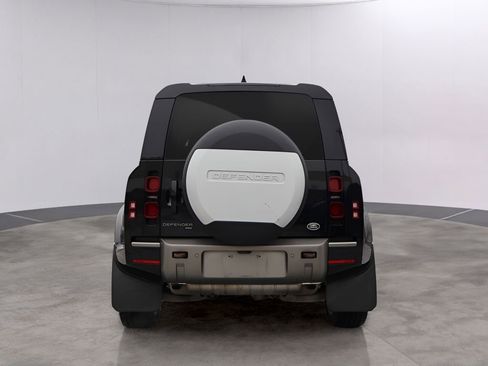 Used 2022 Land Rover Defender 110 X-Dynamic SE image 6