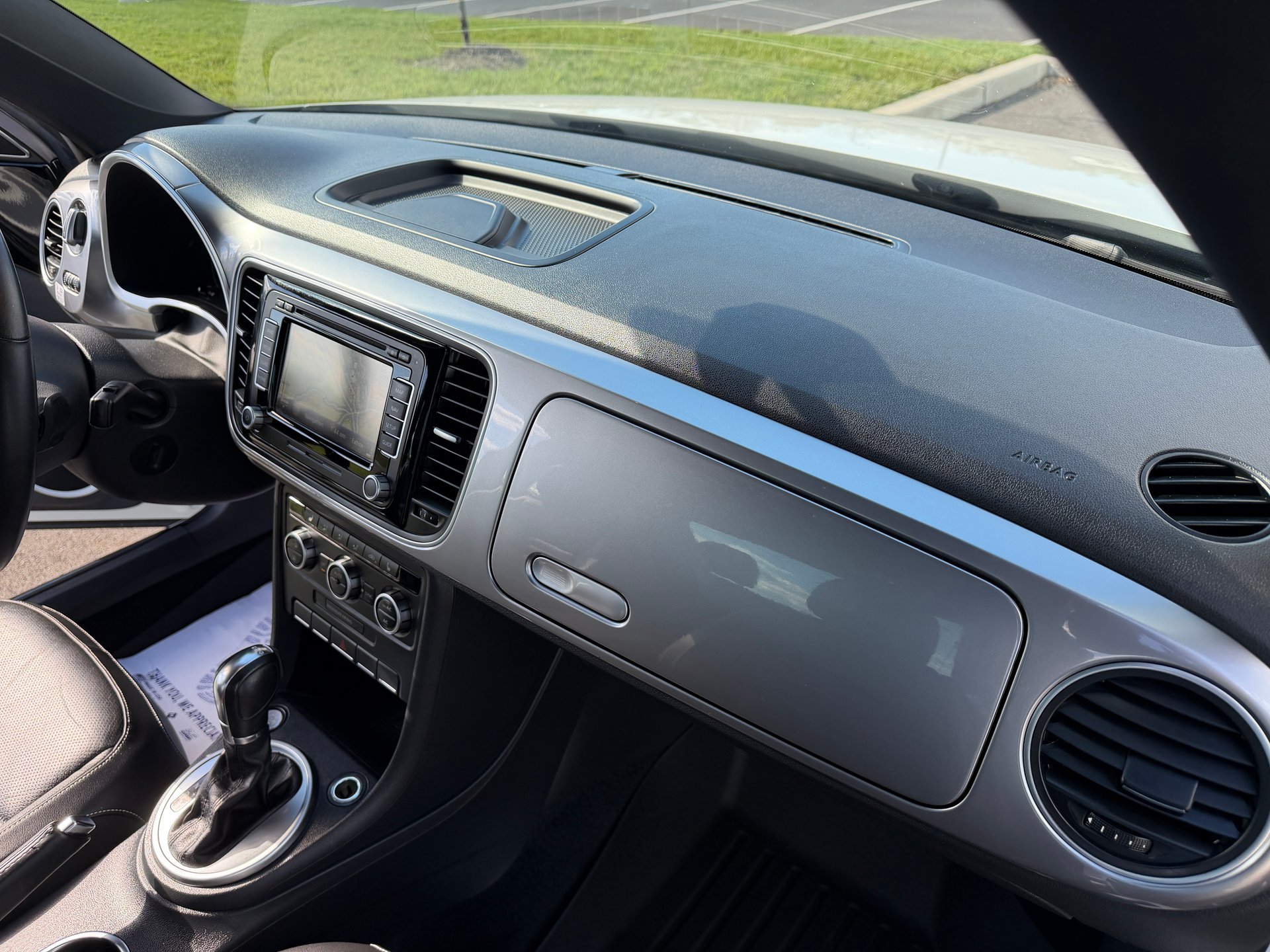 Used 2014 Volkswagen Beetle TDI FWD image 36