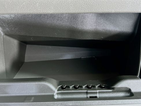 Used 2023 Ford E-Transit Medium Roof image 30