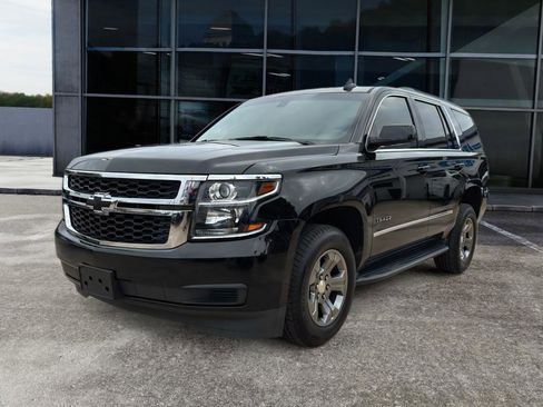 Used 2019 Chevrolet Tahoe LS image 3