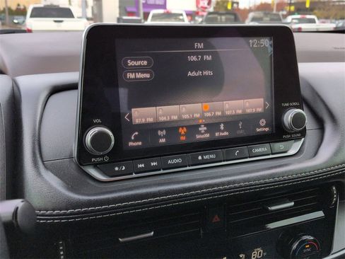 Used 2021 Nissan Rogue SV image 12