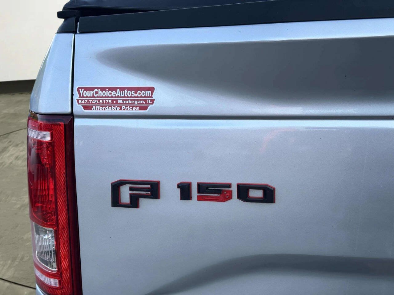 Used 2017 Ford F150 XLT w/ Equipment Group 302A Luxury AWD/4WD image 46
