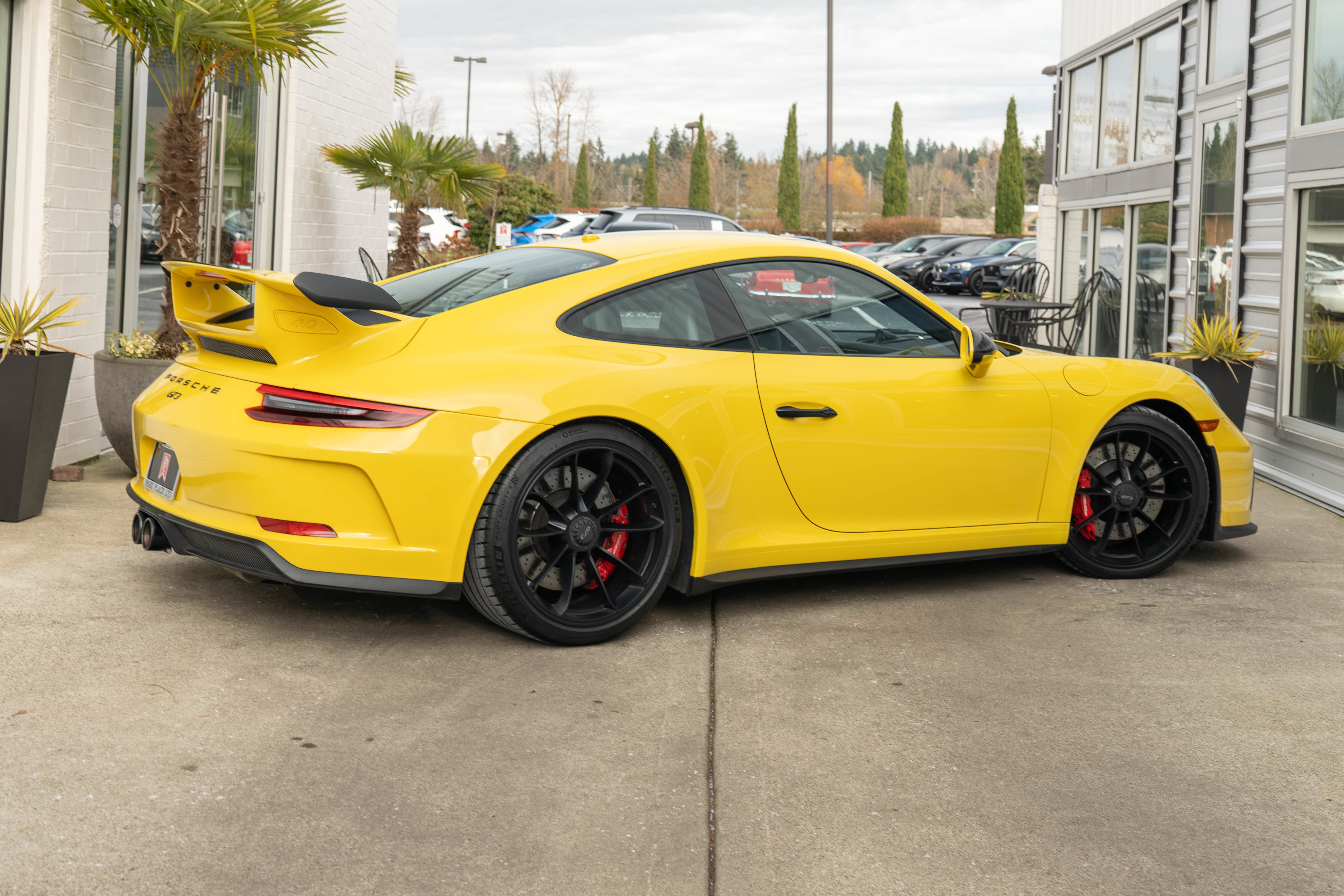 Used 2018 Porsche 911 GT3 w/ Sport Chrono Package RWD image 8