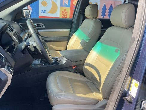 Used 2016 Ford Explorer XLT w/ Equipment Group 202A image 7