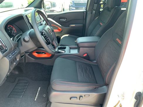 Used 2025 Nissan Frontier Pro-X RWD image 18