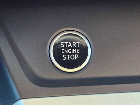 New 2025 Audi Q3 2.0T Premium image 36