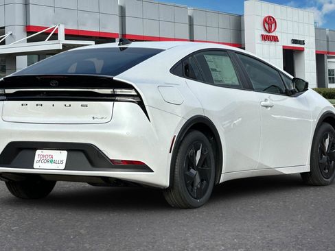 New 2026 Toyota Prius Plug-In Hybrid image 5