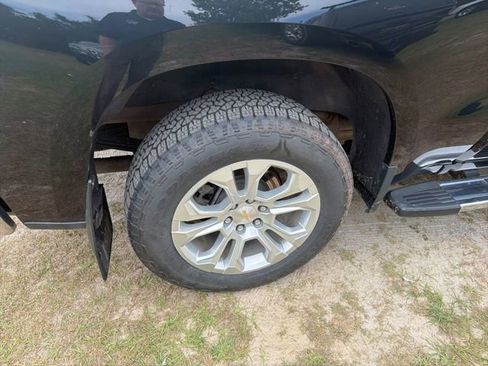 Used 2023 Chevrolet Silverado 1500 LTZ AWD/4WD image 8