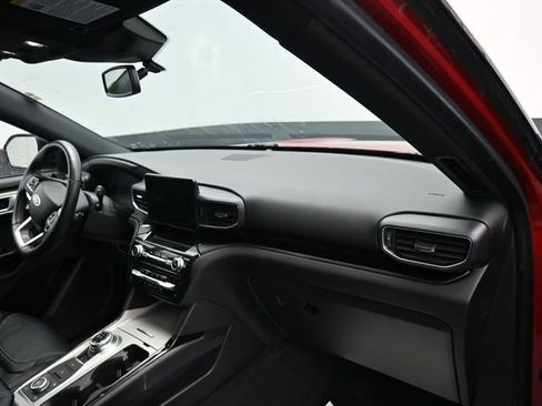 Used 2022 Ford Explorer ST image 10