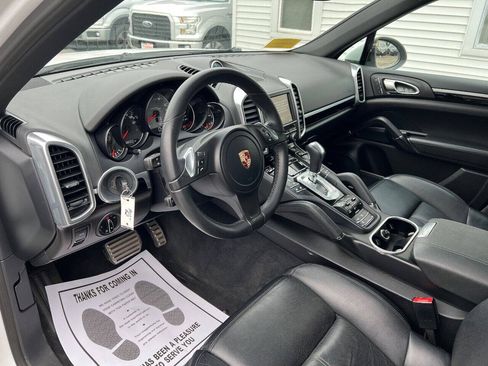 Used 2014 Porsche Cayenne S AWD/4WD image 25