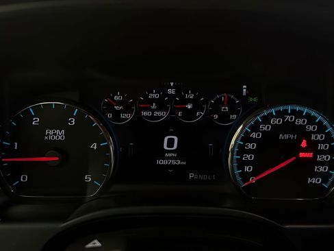 Used 2019 GMC Sierra 2500 Denali w/ Duramax Plus Package AWD/4WD image 17