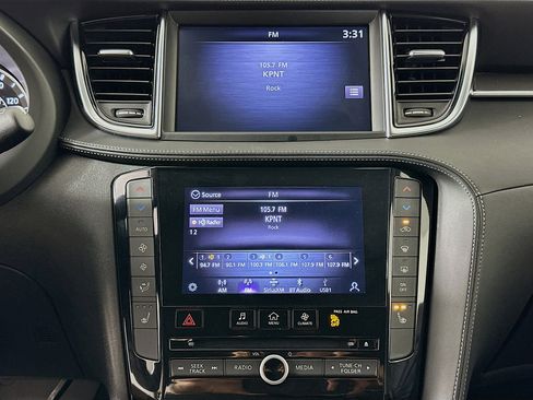 Used 2023 INFINITI QX50 Luxe AWD/4WD image 21