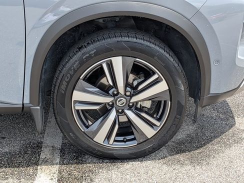Certified 2021 Nissan Rogue Platinum image 4