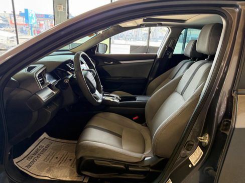 Used 2017 Honda Civic EX image 9