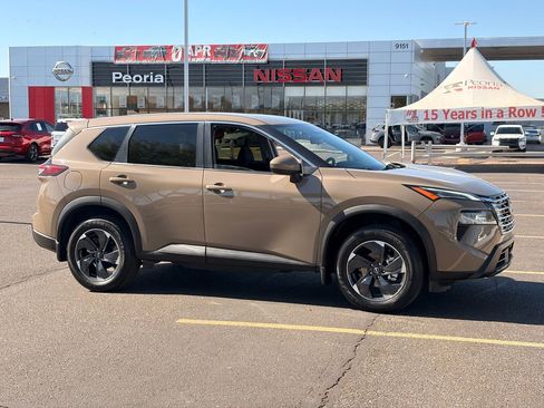 Certified 2024 Nissan Rogue SV FWD image 6