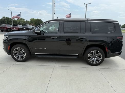 Used 2024 Jeep Wagoneer Series II image 5