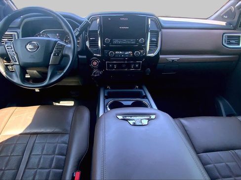 Used 2022 Nissan Titan Platinum Reserve w/ Moonroof Package AWD/4WD image 15