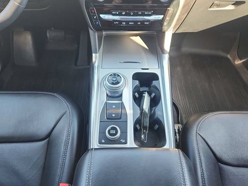 Used 2023 Ford Explorer Limited w/ Equipment Group 301A AWD/4WD image 20