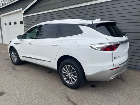 Used 2022 Buick Enclave Premium image 6