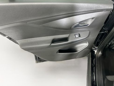 Used 2025 Buick Envista Preferred image 25