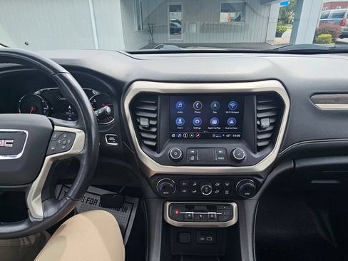Used 2022 GMC Acadia Denali w/ GMC Pro Grade Package AWD/4WD image 16
