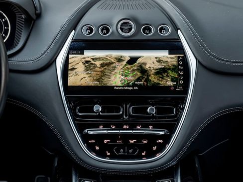 Used 2024 Aston Martin DBX AWD/4WD image 9