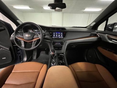 New 2025 Cadillac XT5 Premium Luxury w/ LPO, Floor Liner Package image 17
