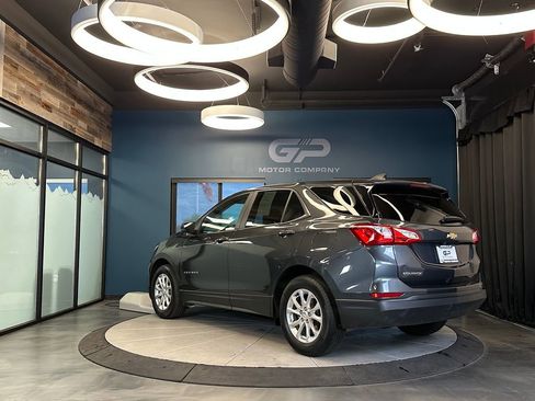 Used 2021 Chevrolet Equinox LS w/ LS Convenience Package FWD image 5