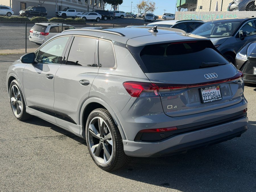 Used 2024 Audi Q4 e-tron Premium Plus w/ Premium Plus AWD/4WD image 7