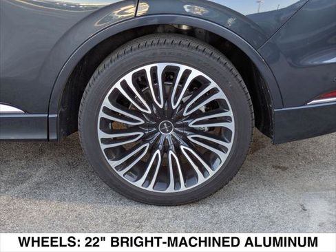 Used 2023 Lincoln Aviator Black Label w/ Class IV Trailer Tow Package image 10