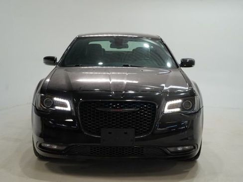 Used 2022 Chrysler 300 S image 3