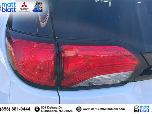 Used 2023 Chrysler Voyager LX image 31