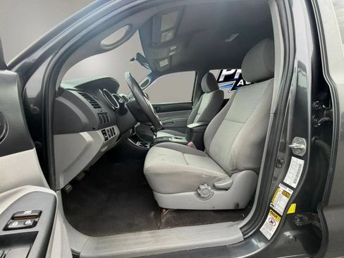 Used 2012 Toyota Tacoma 4x4 Double Cab w/ Convenience Pkg image 11