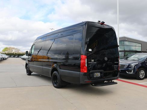 Used 2020 Mercedes-Benz Sprinter 3500 image 3