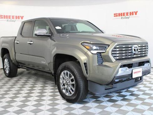 Certified 2025 Toyota Tacoma Limited AWD/4WD image 1