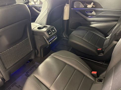Used 2023 Mercedes-Benz GLS 450 4MATIC image 11