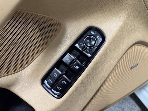 Used 2016 Porsche Panamera Edition image 21