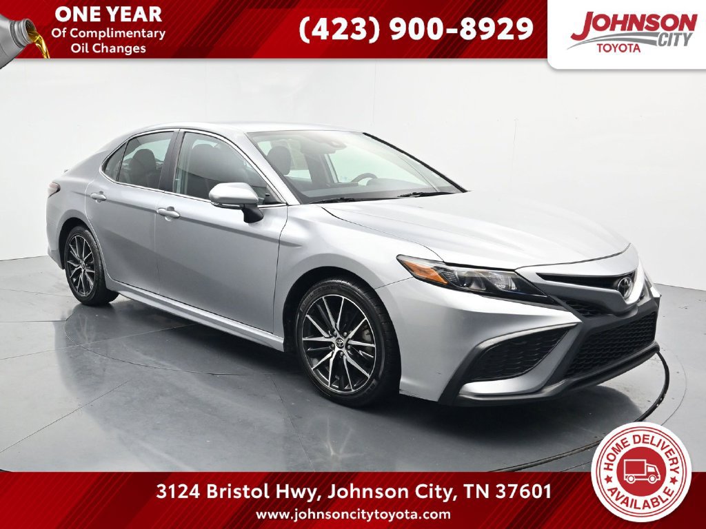 Used 2024 Toyota Camry SE FWD image 1