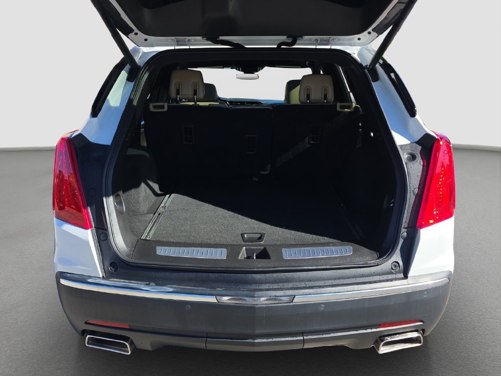 Used 2017 Cadillac XT5 Premium Luxury FWD image 16